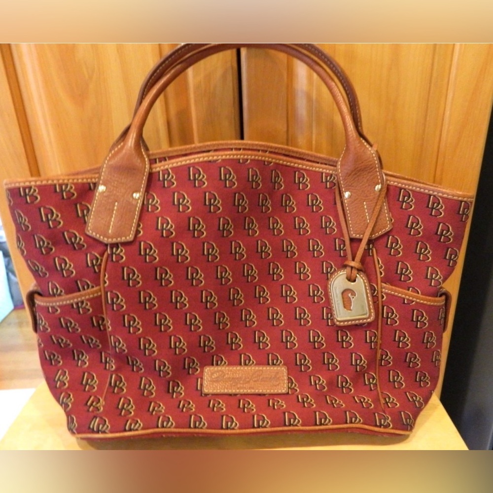 Vintage Dooney & Bourke "Small Odine" satchel EUC